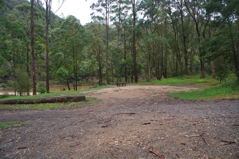 Woods PointBusiness Class Site from carpark.