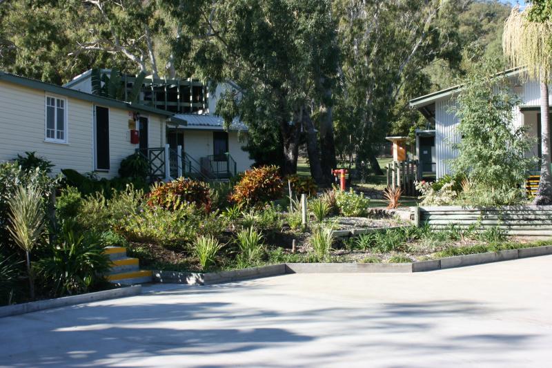 Apex Camps Magnetic IslandCamp buildings